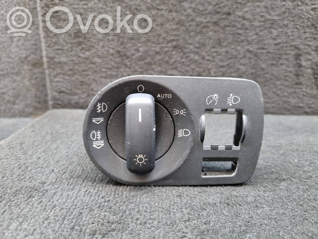 Audi A3 S3 8P Light switch 