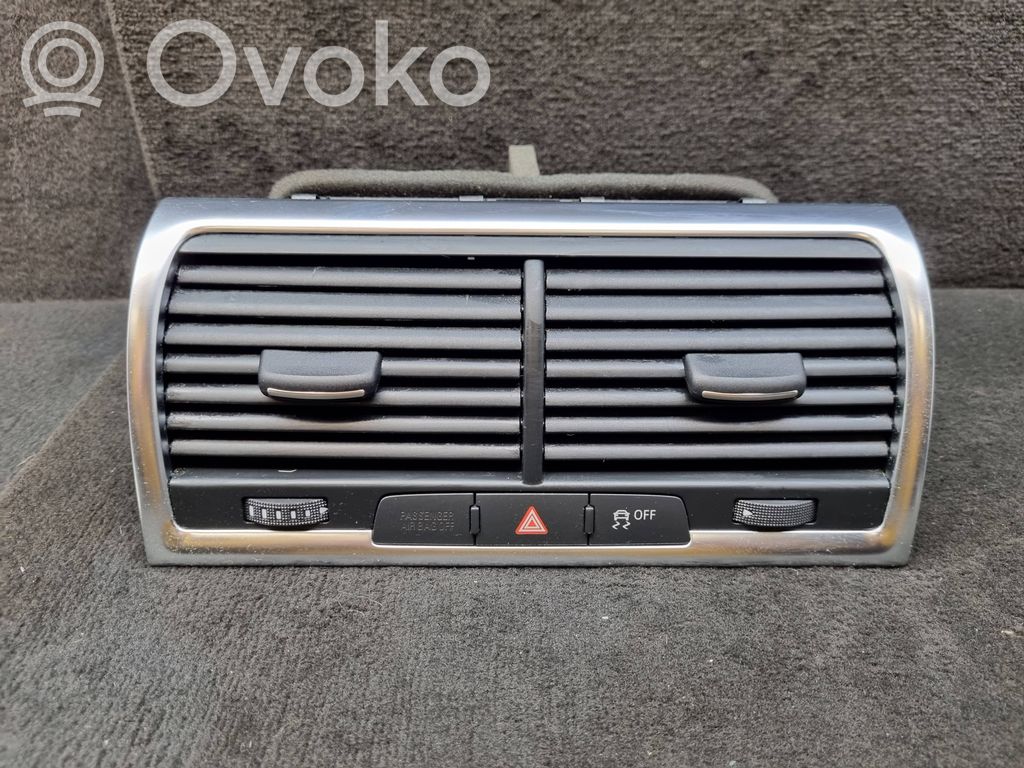 Audi Q7 4L Dysze / Kratki środkowego nawiewu deski rozdzielczej 