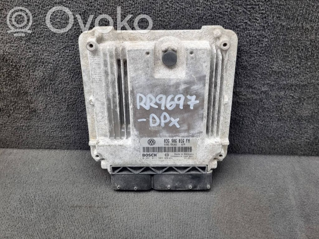 Volkswagen Golf V Engine control unit/module 