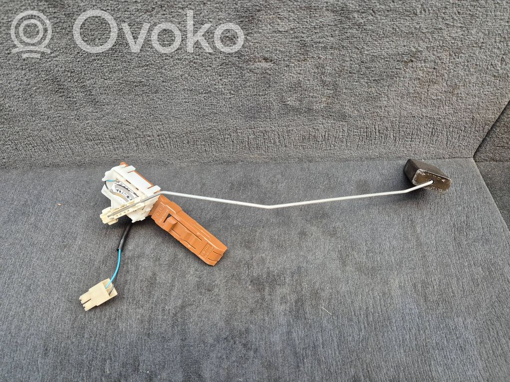 Audi A6 S6 C5 4B Sensor de nivel de combustible 