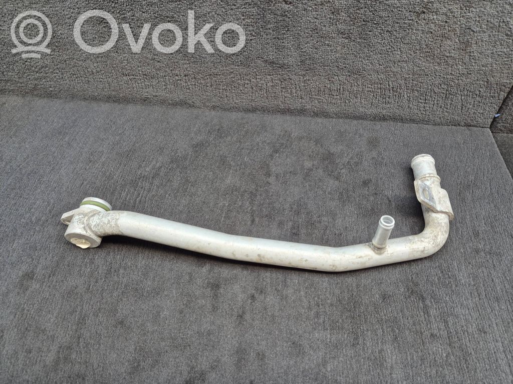 Audi A8 S8 D4 4H Engine coolant pipe/hose 