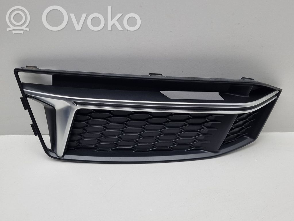 Kratka dolna zderzaka przedniego   8W0807681K