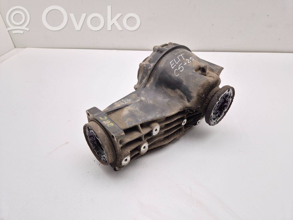 Audi A6 S6 C5 4B Galinis reduktorius 