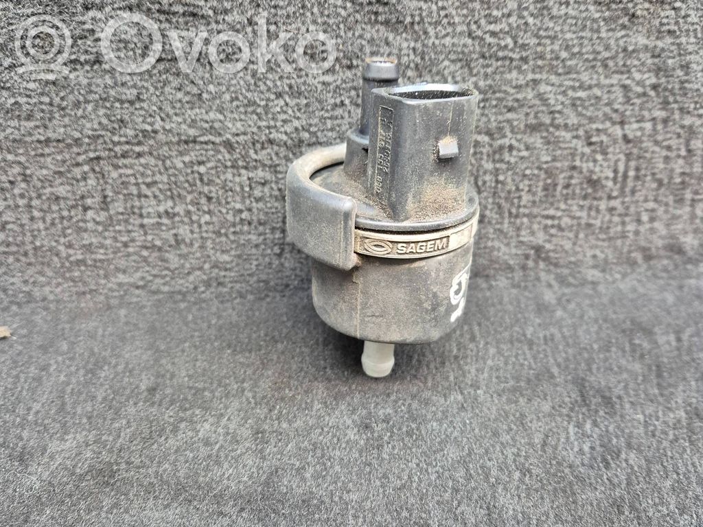 Audi A4 S4 B7 8E 8H Supapă vacuum 
