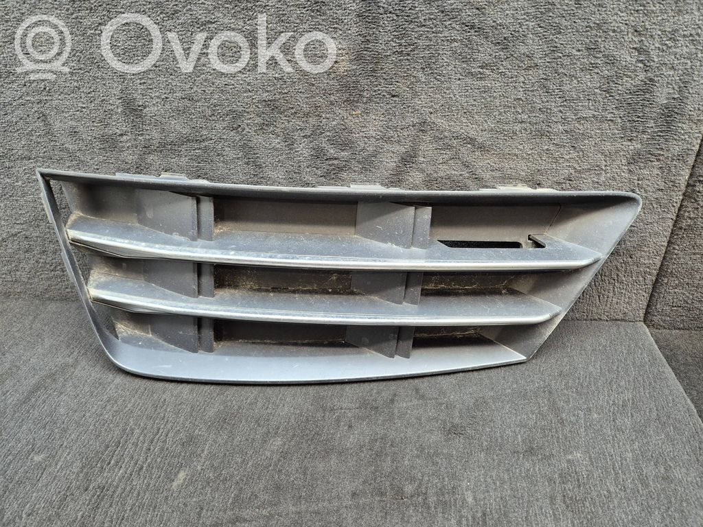 Audi A4 S4 B9 Kratka dolna zderzaka przedniego 
