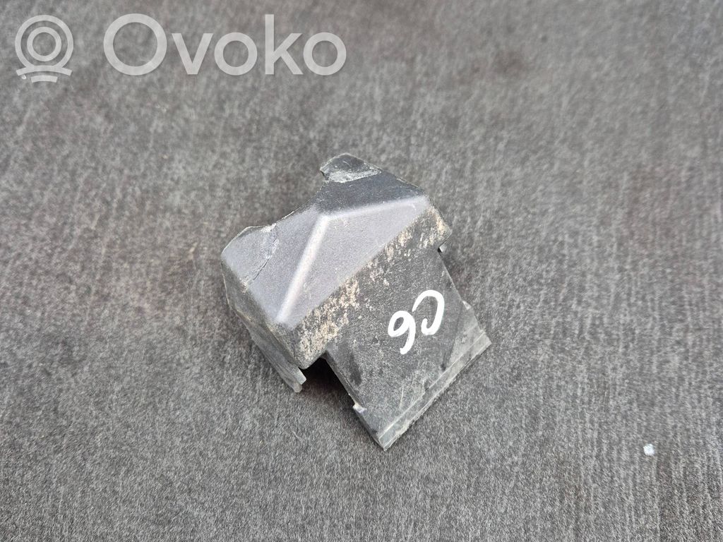 Audi A6 S6 C6 4F Front bumper mounting bracket 