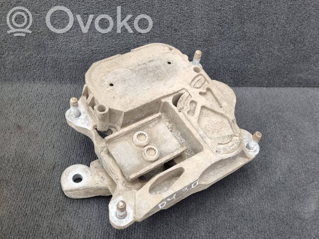 Audi A8 S8 D4 4H Gearbox mounting bracket 