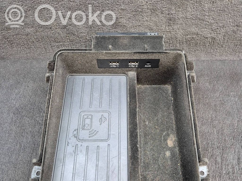 Audi Q7 4M Modul încărcare wireless 