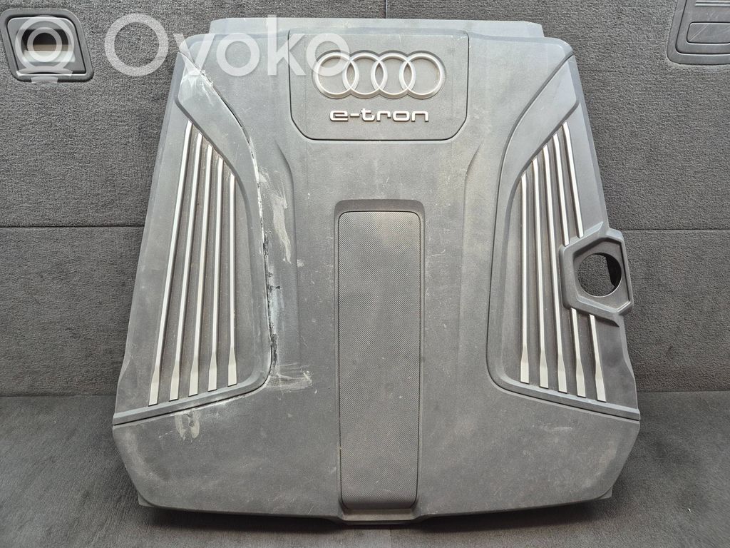 Audi Q7 4M Couvercle cache moteur 