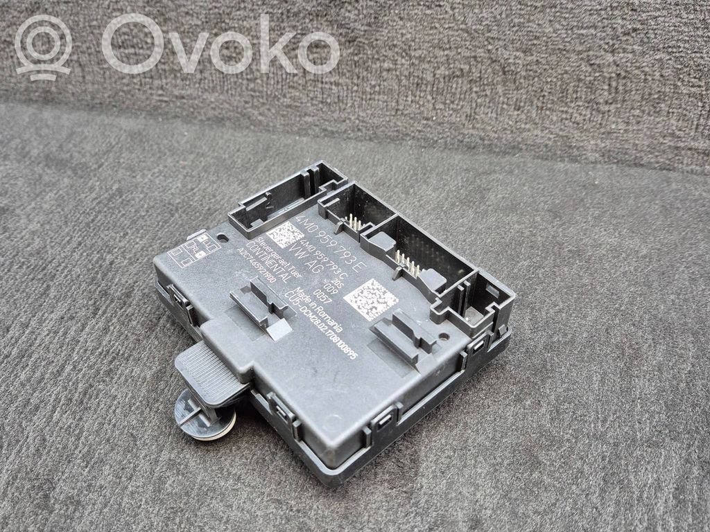 Audi Q7 4M Door control unit/module 