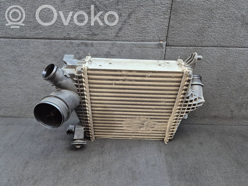 Audi Q7 4M Interkūlerio radiatorius 