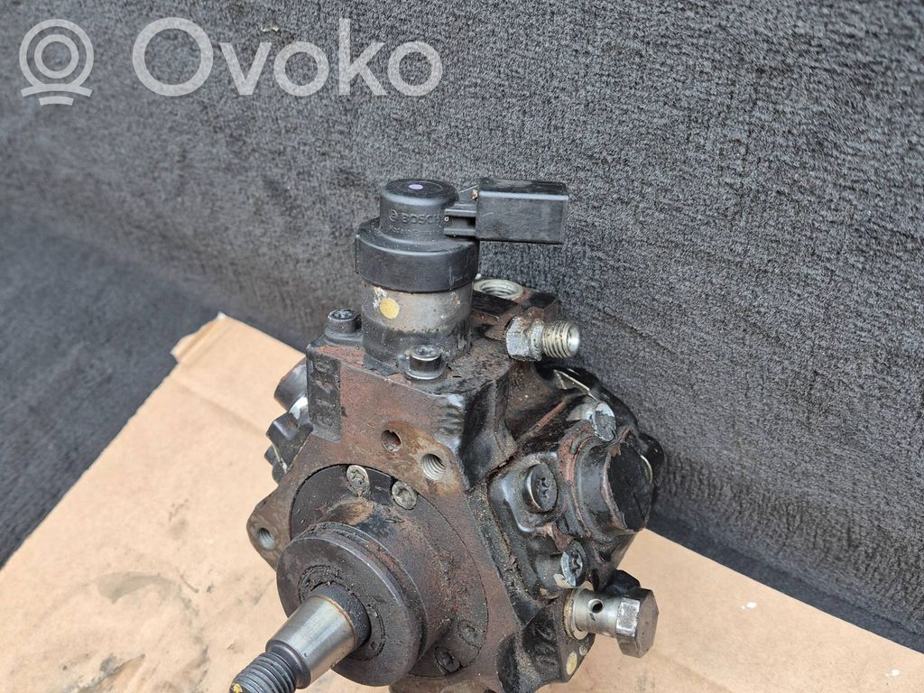 Audi A4 S4 B7 8E 8H Fuel injection high pressure pump 