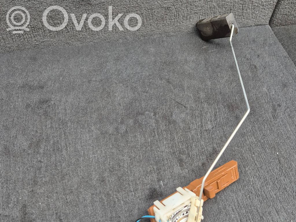 Audi A6 S6 C5 4B Sensor de nivel de combustible 