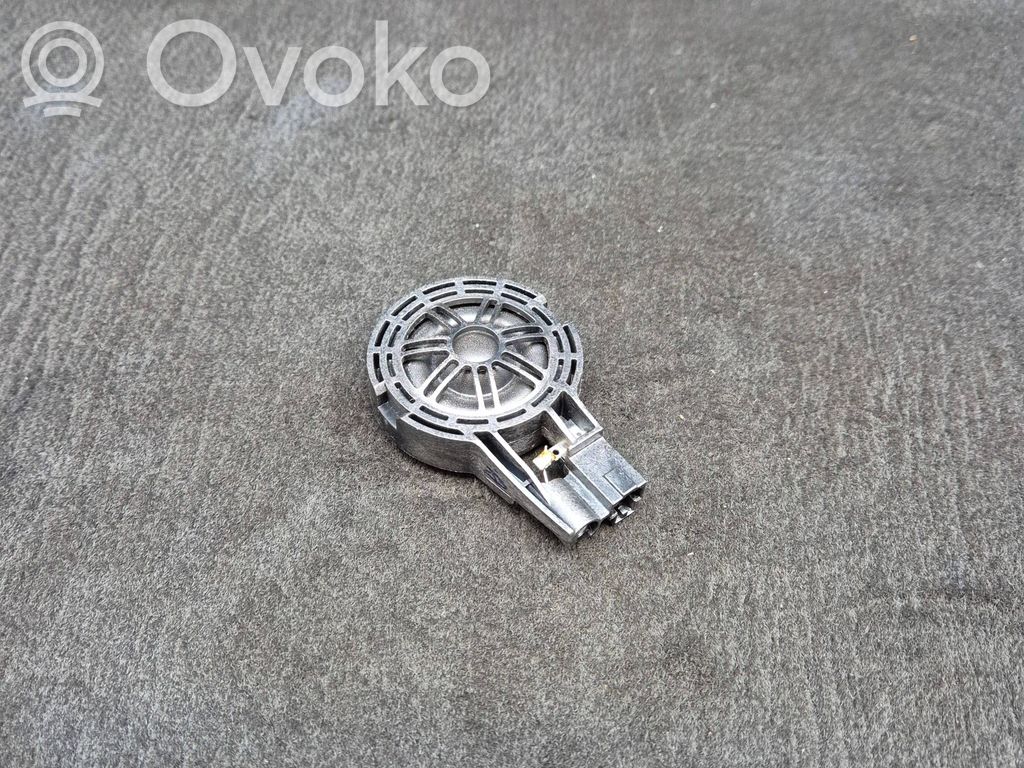 Audi Q8 Takaoven kaiutin 