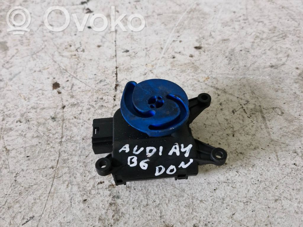 Audi A4 S4 B6 8E 8H Tuloilmaventtiilin käyttömoottori 