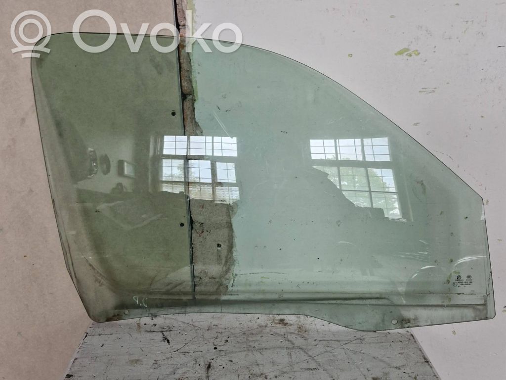 Citroen Berlingo priekšējo durvju stikls (četrdurvju mašīnai) 