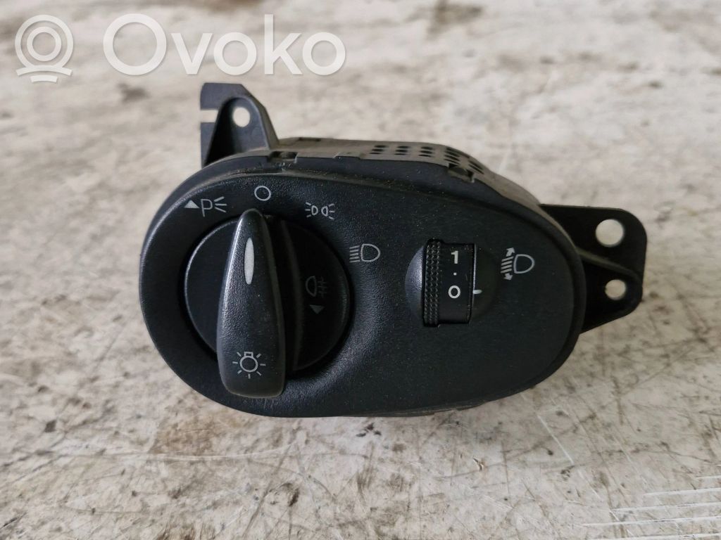 Ford Focus Light switch 