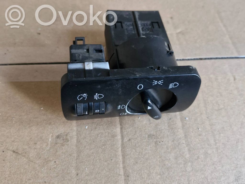 Seat Toledo II (1M) Light switch 