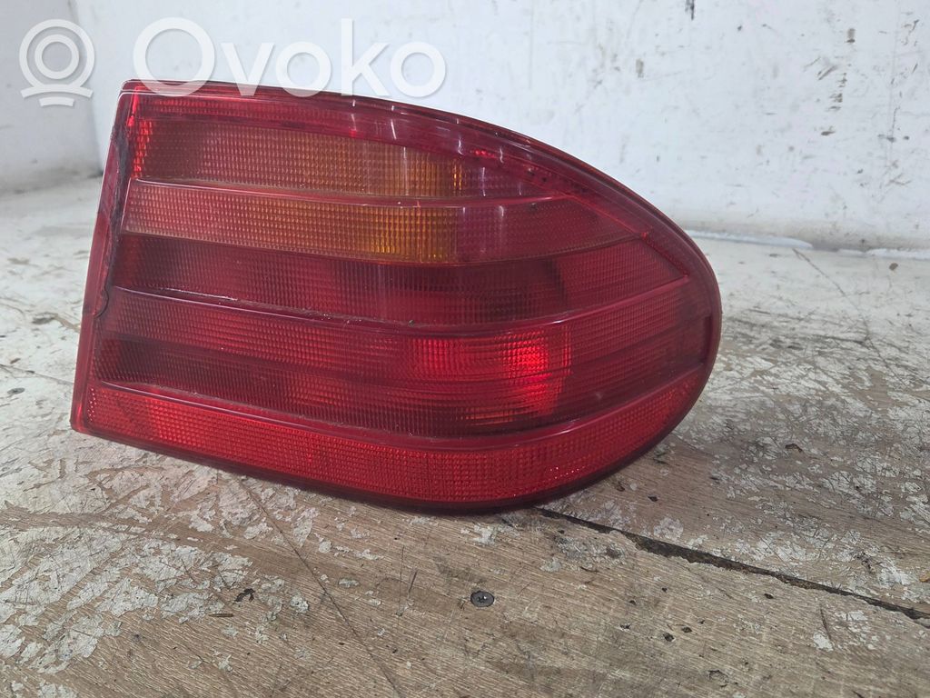 Mercedes-Benz E W210 Luci posteriori 