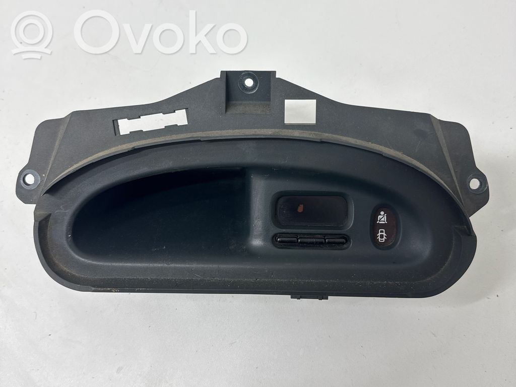 Renault Megane I Monitor / wyświetlacz / ekran 