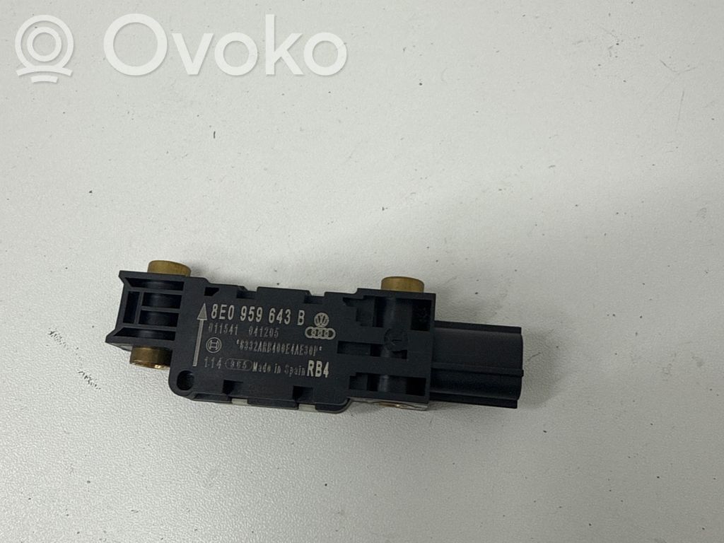 Audi A4 S4 B7 8E 8H Airbagsensor Crashsensor Drucksensor 