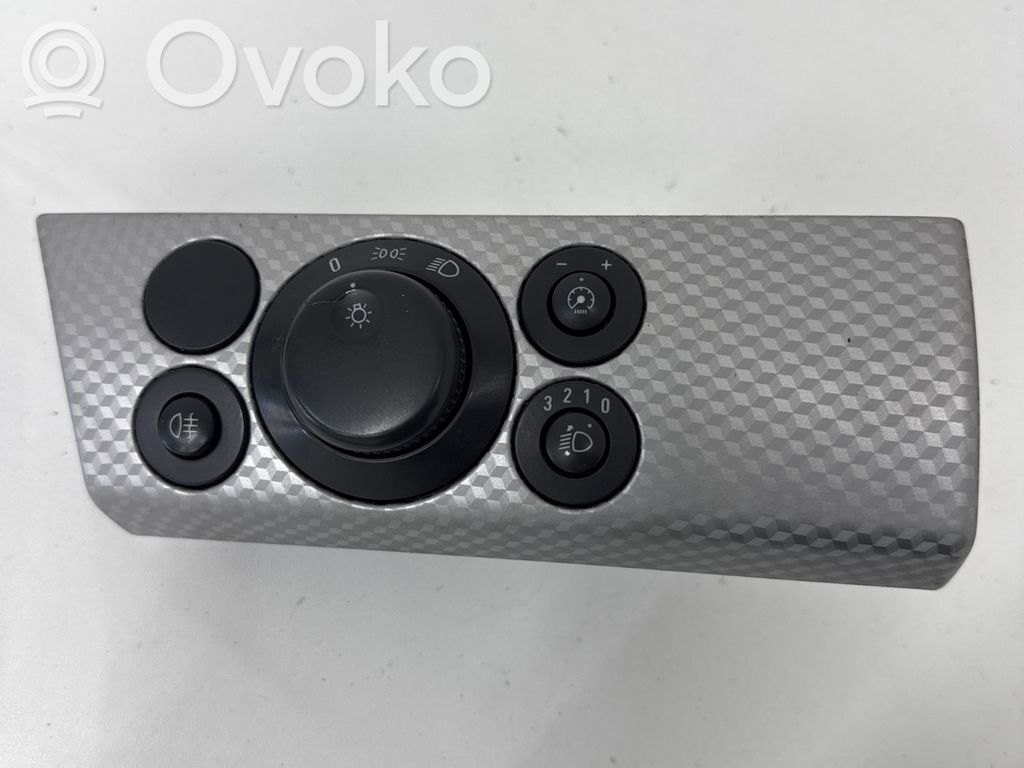 Opel Astra H Light switch 