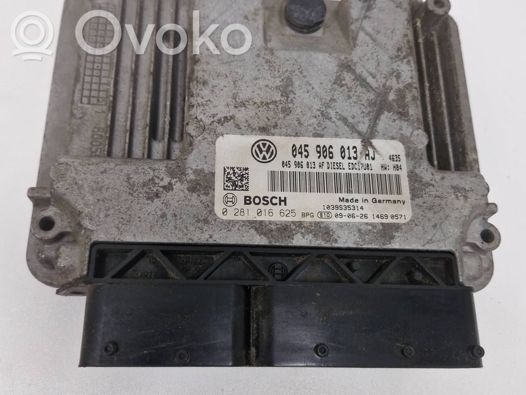 Skoda Fabia Mk2 (5J) Engine control unit/module 