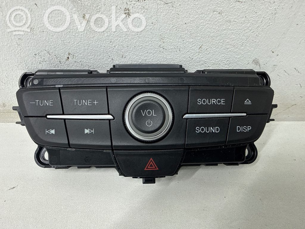 Ford Focus Multimediju kontrolieris 
