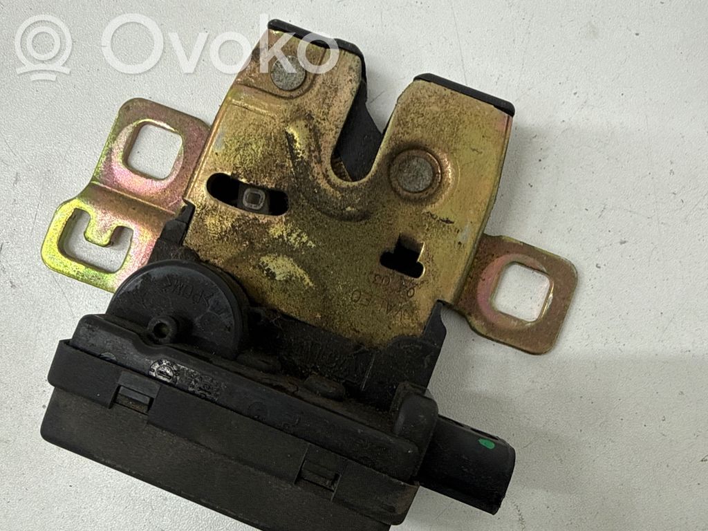 Tailgate/trunk/boot lock/catch/latch   7112349