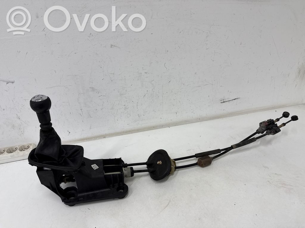 Citroen C3 Lewarek zmiany biegów / górny 