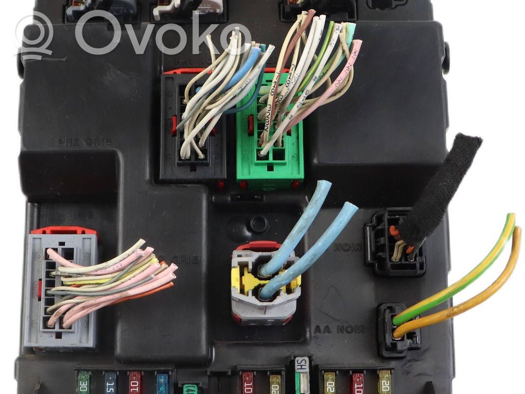 Peugeot 307 Fuse module 