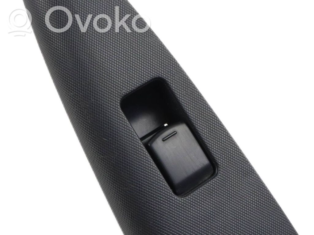 Nissan Note (E11) Electric window control switch 