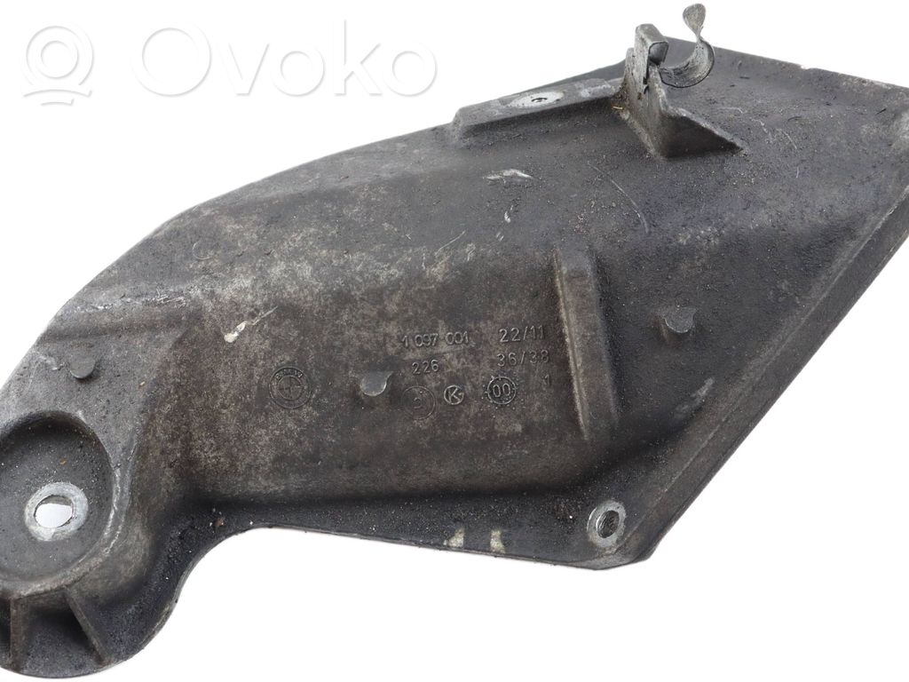 BMW X5 E53 Engine mounting bracket 