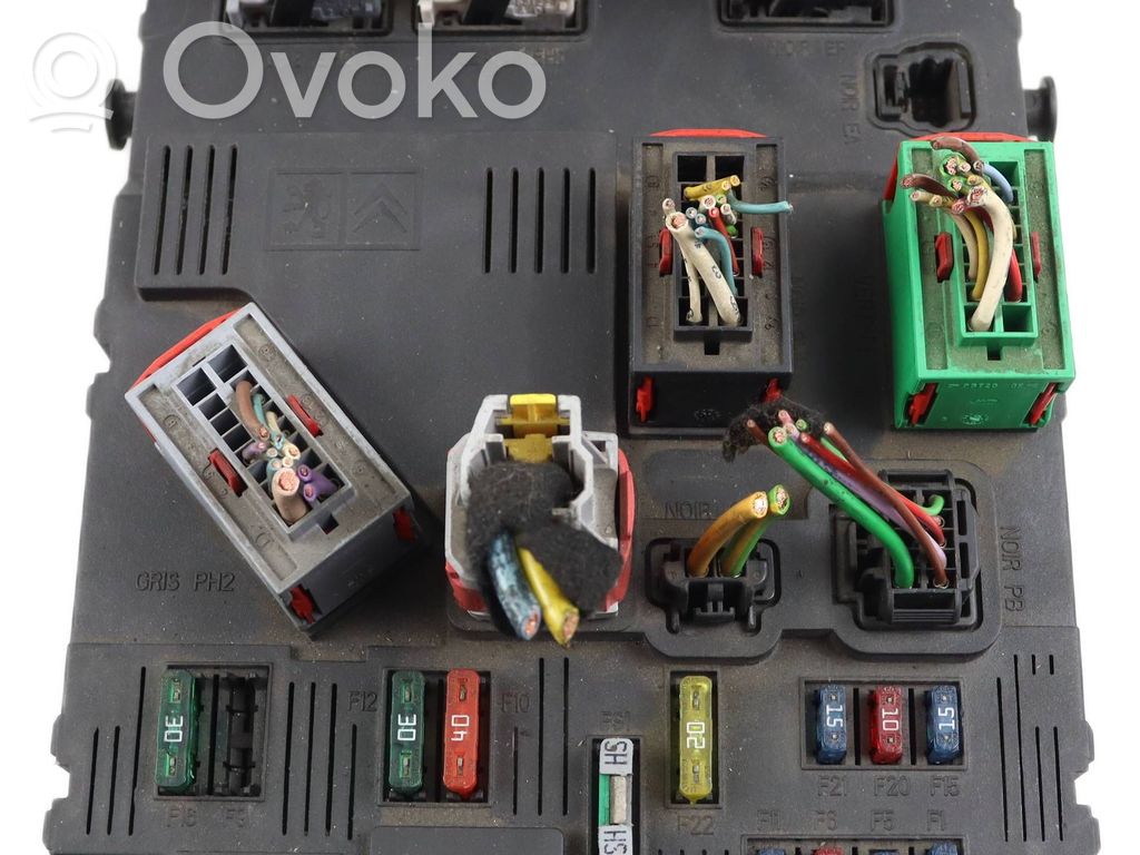 Citroen C3 Fuse module 