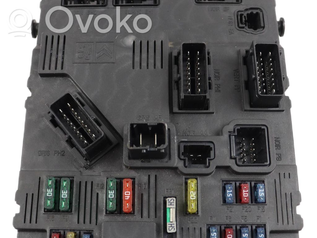 Citroen Xsara Picasso Saugiklių blokas 