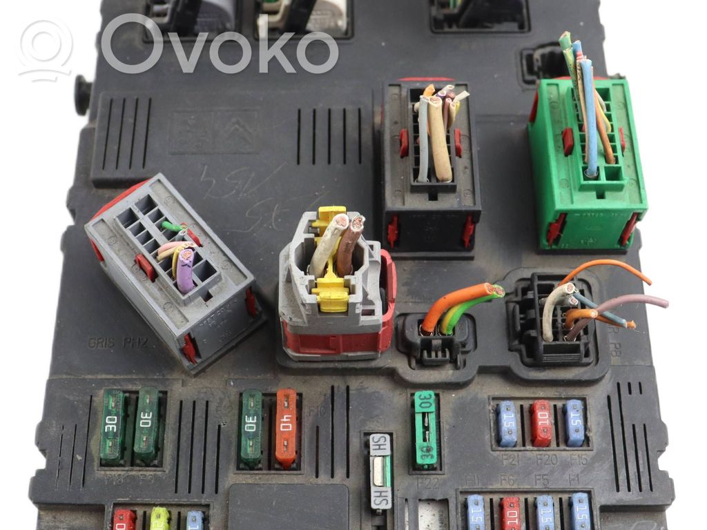 Peugeot 206 Fuse module 