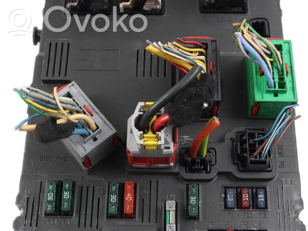 Peugeot 206 Fuse module 
