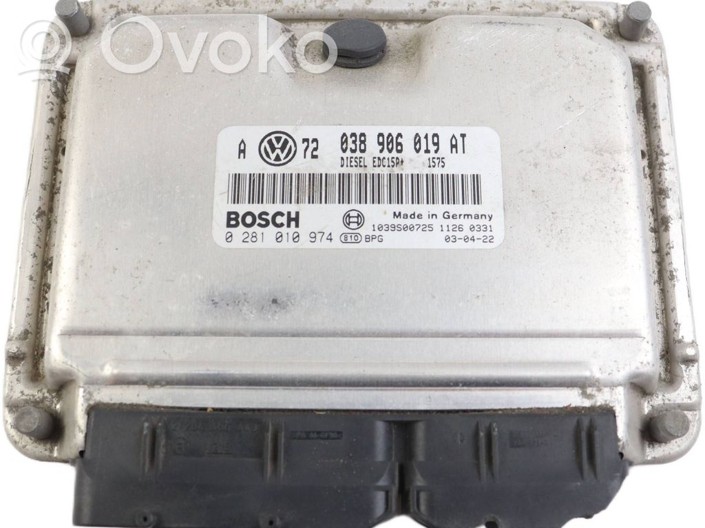 Volkswagen Golf IV Engine control unit/module 
