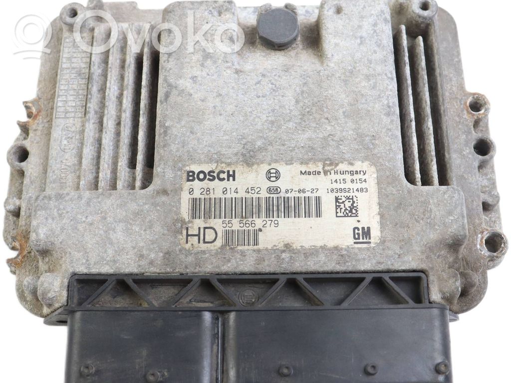 Opel Zafira B Engine control unit/module 