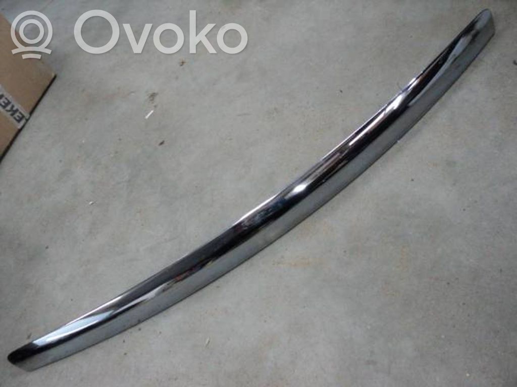 Ford Focus Bonnet/hood grill 