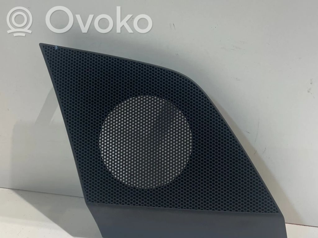 Audi A4 S4 B9 8W Maskownica głośnika bocznego deski rozdzielczej 