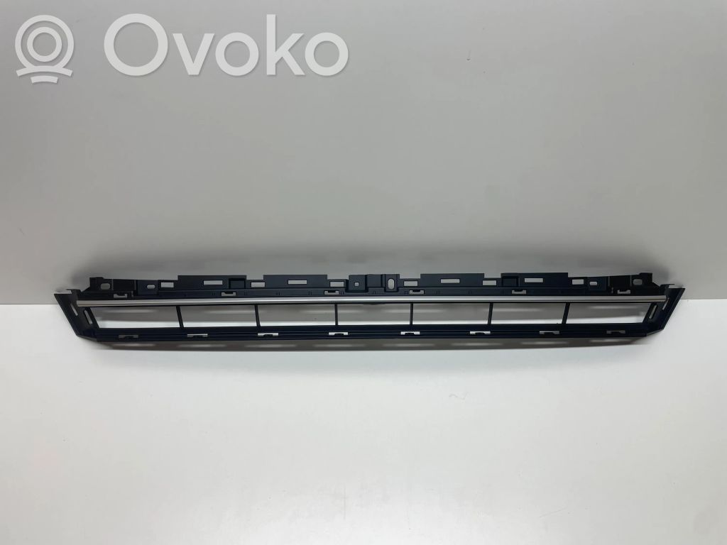 Audi A5 Etupuskurin alempi jäähdytinsäleikkö 
