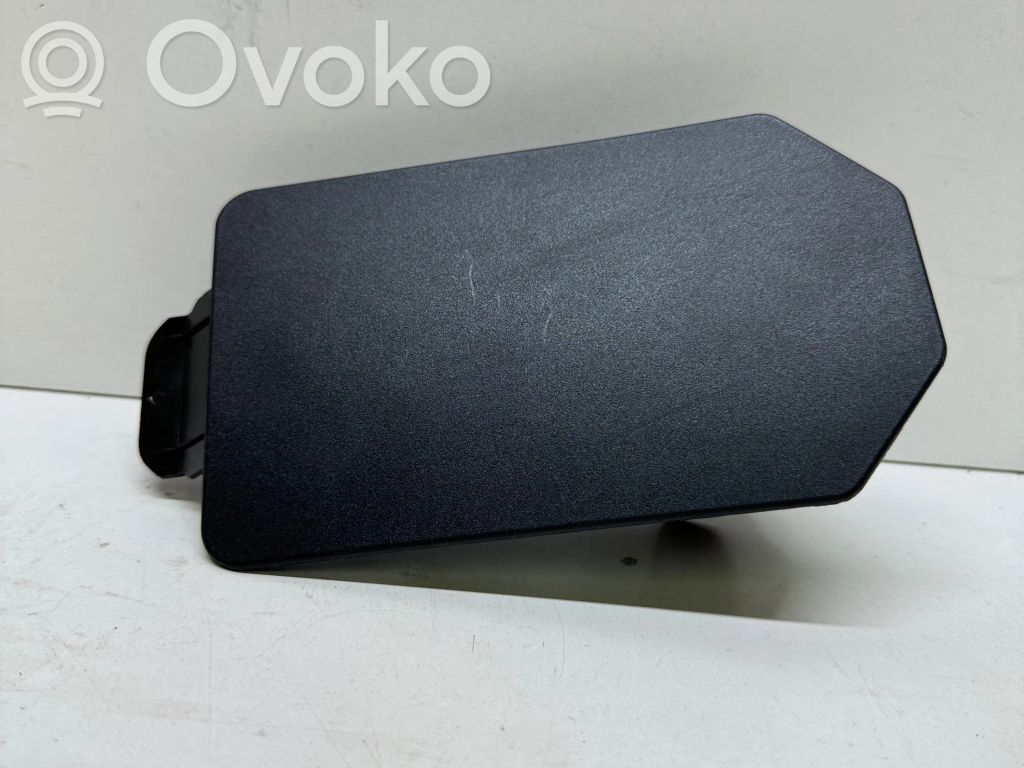 Audi Q7 4M Moldura de la guía del asiento delantero del pasajero 