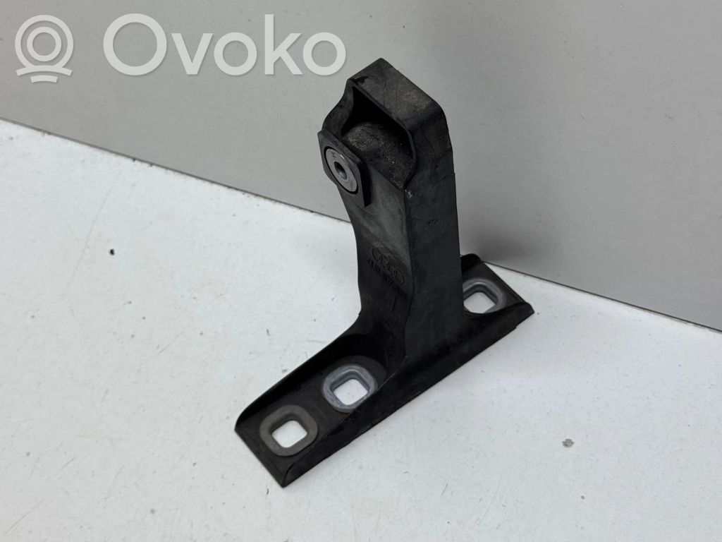 Audi Q7 4M Front bumper mounting bracket 