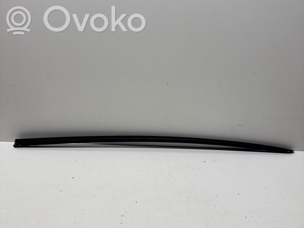 Audi Q8 Windshield trim 