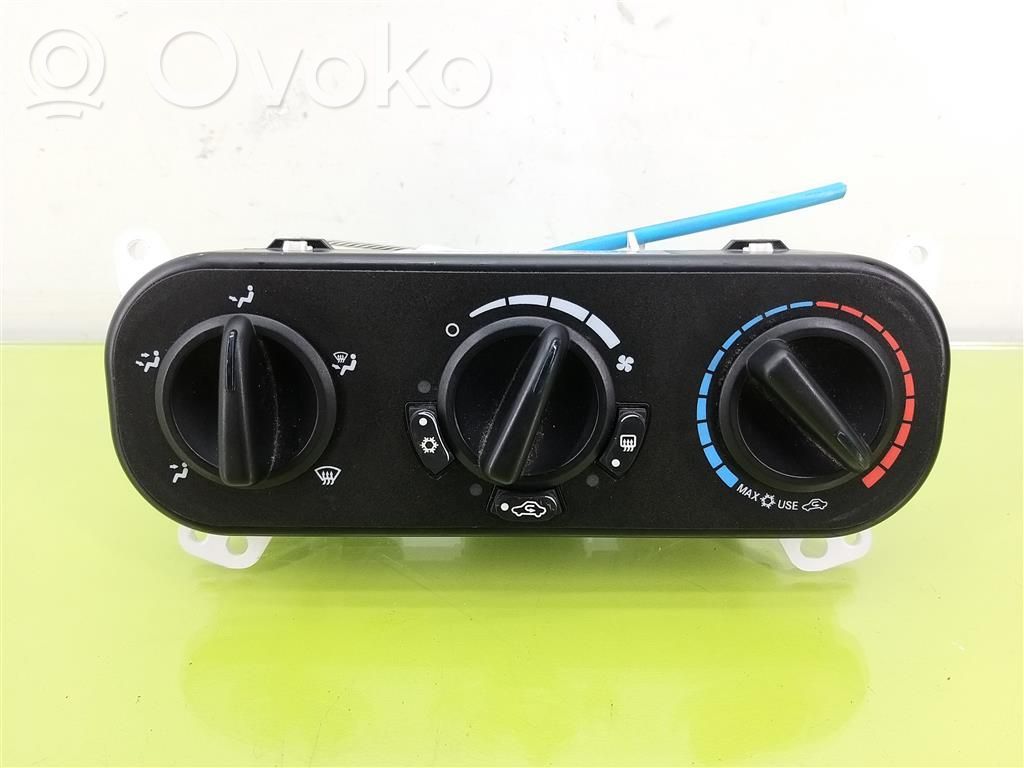 Dodge Caliber Climate control/heater control trim 