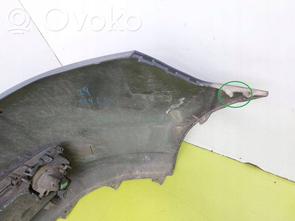 Mazda 5 Priekšējais bamperis 