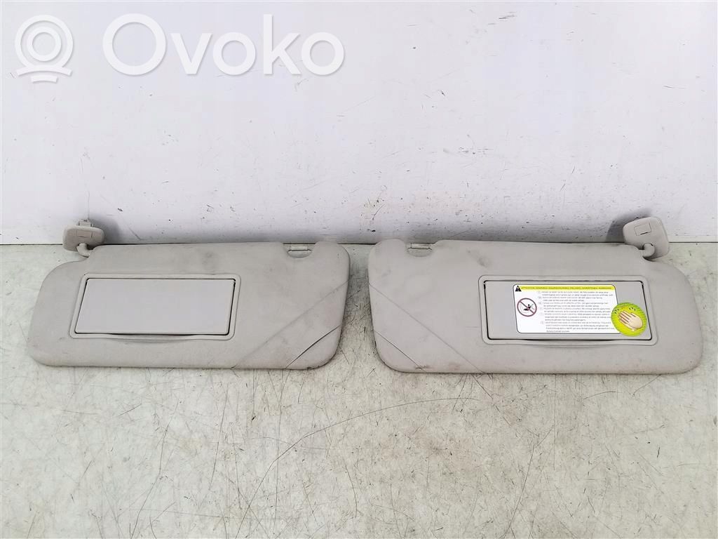 Sun visor
