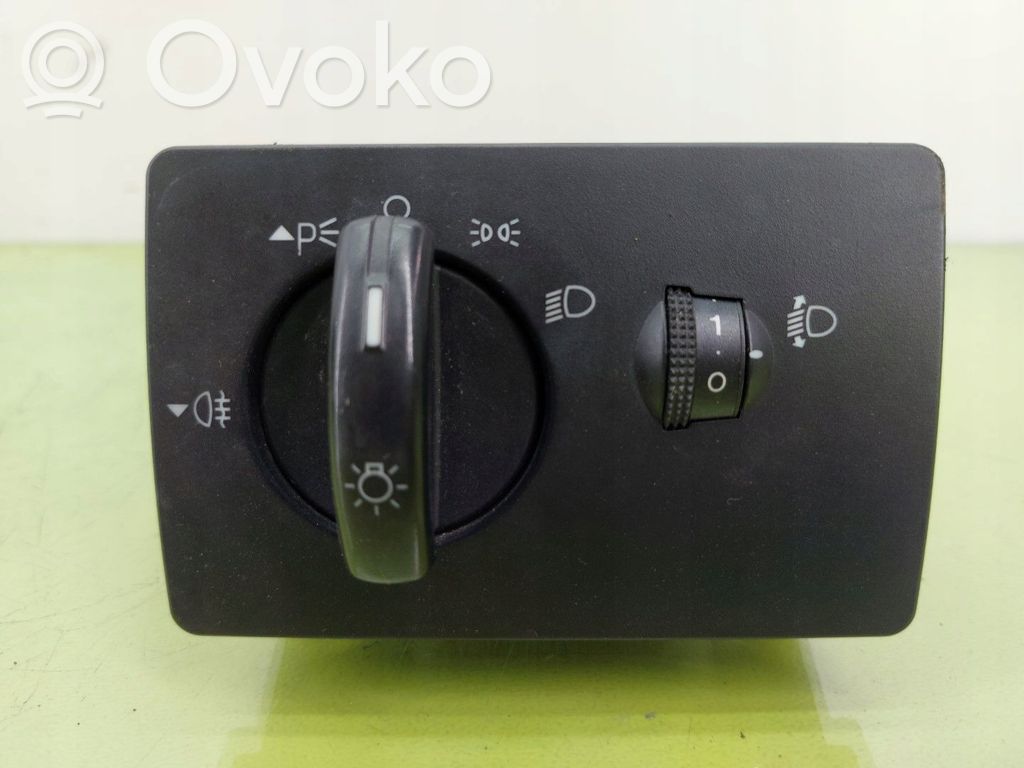 Valokatkaisija   7M5T13A024EA