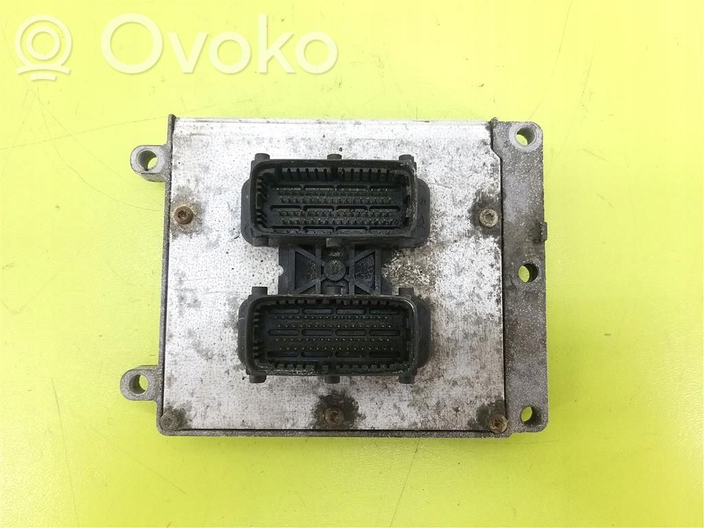 Opel Vectra C Engine control unit/module 